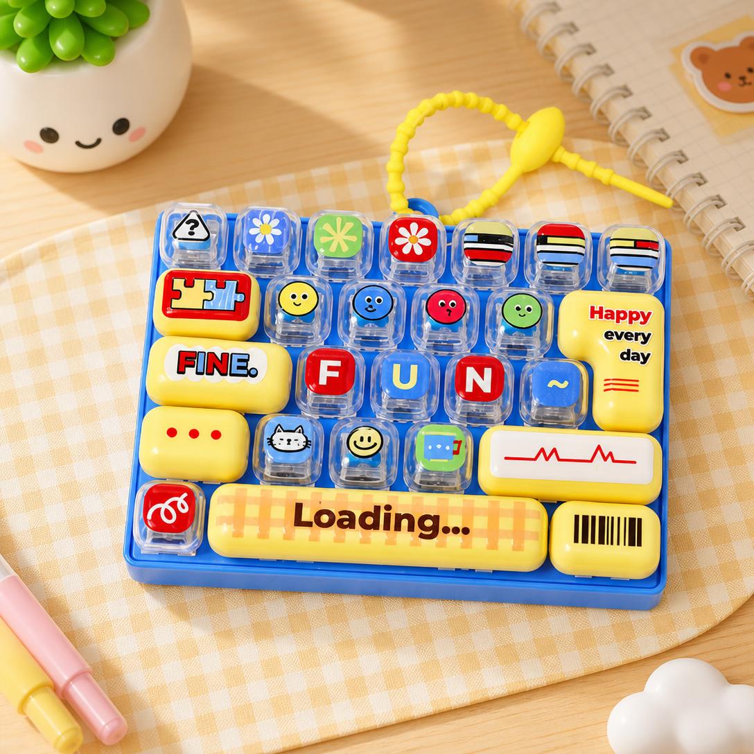 ⌨️ 26-Key Mini Fidget Keyboard Keychain – Portable Stress Relief for Kids & Adults 🎒✨