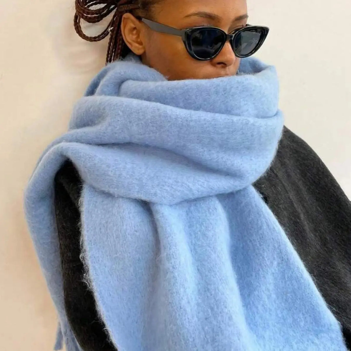 🧣🍂Solid Color Tassel Scarf – Thick & Cozy Fall-Winter Style for Women & Men